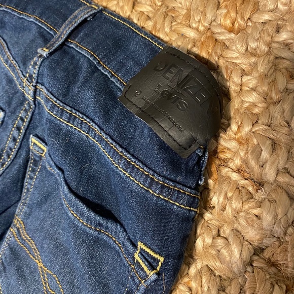 Levi’s Denizen 216 Skinny Jeans sz 8 - Picture 2 of 6